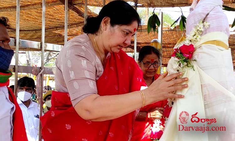 medaram-jathara-1 సమ్మక్క సారలమ్మల కథ!