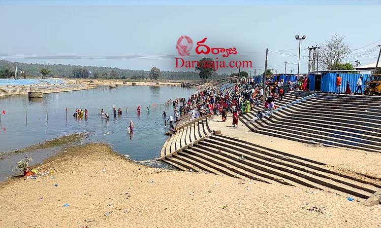 medaram-jathara-8 సమ్మక్క సారలమ్మల కథ!