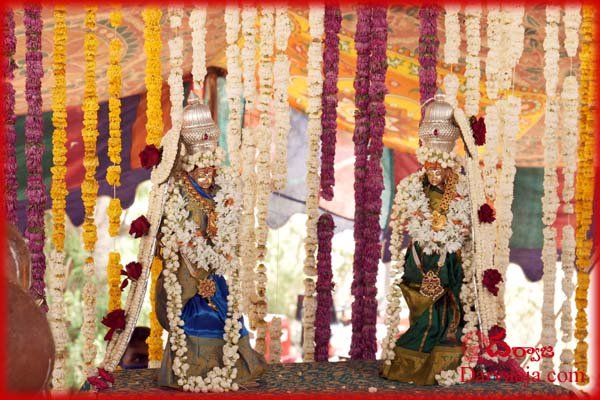 devuni-padakal-5 కనుల పండువ‌గా శ్రీవారి కళ్యాణం