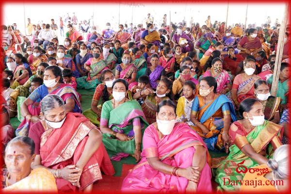 devuni-padakal-jathara-11 కనుల పండువ‌గా శ్రీవారి కళ్యాణం