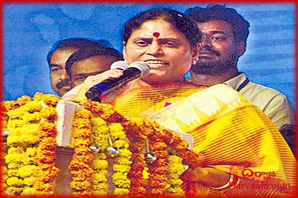 ys-sharmila-khammam-public-meeting-Telangana_YSR-birth-anniversary-2 తెలంగాణ గడ్డ రుణం తీర్చుకుంటా !
