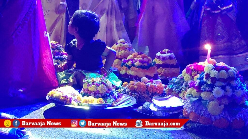 13-1024x576 అంబరాన్నంటిన ‘బతుకమ్మ’ సంబురాలు
