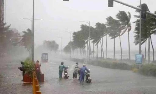 Heavy rains, Uttar Pradesh, Telangana, AP, Tamil Nadu, Delhi, schools closed, rains, floods,భారీ వర్షాలు, ఉత్తరప్రదేశ్, తెలంగాణ, ఏపీ, తమిళనాడు, ఢిల్లీ, స్కూళ్లు బంద్, వానలు, వరదలు,