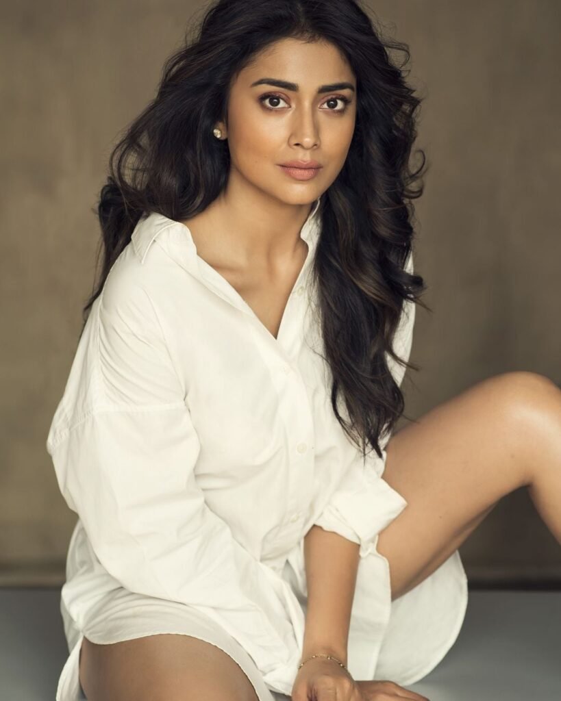 shriya-saran-6-819x1024 shriya saran: భర్తను ముద్దులతో ముంచెత్తుతున్న శ్రియ సరన్..