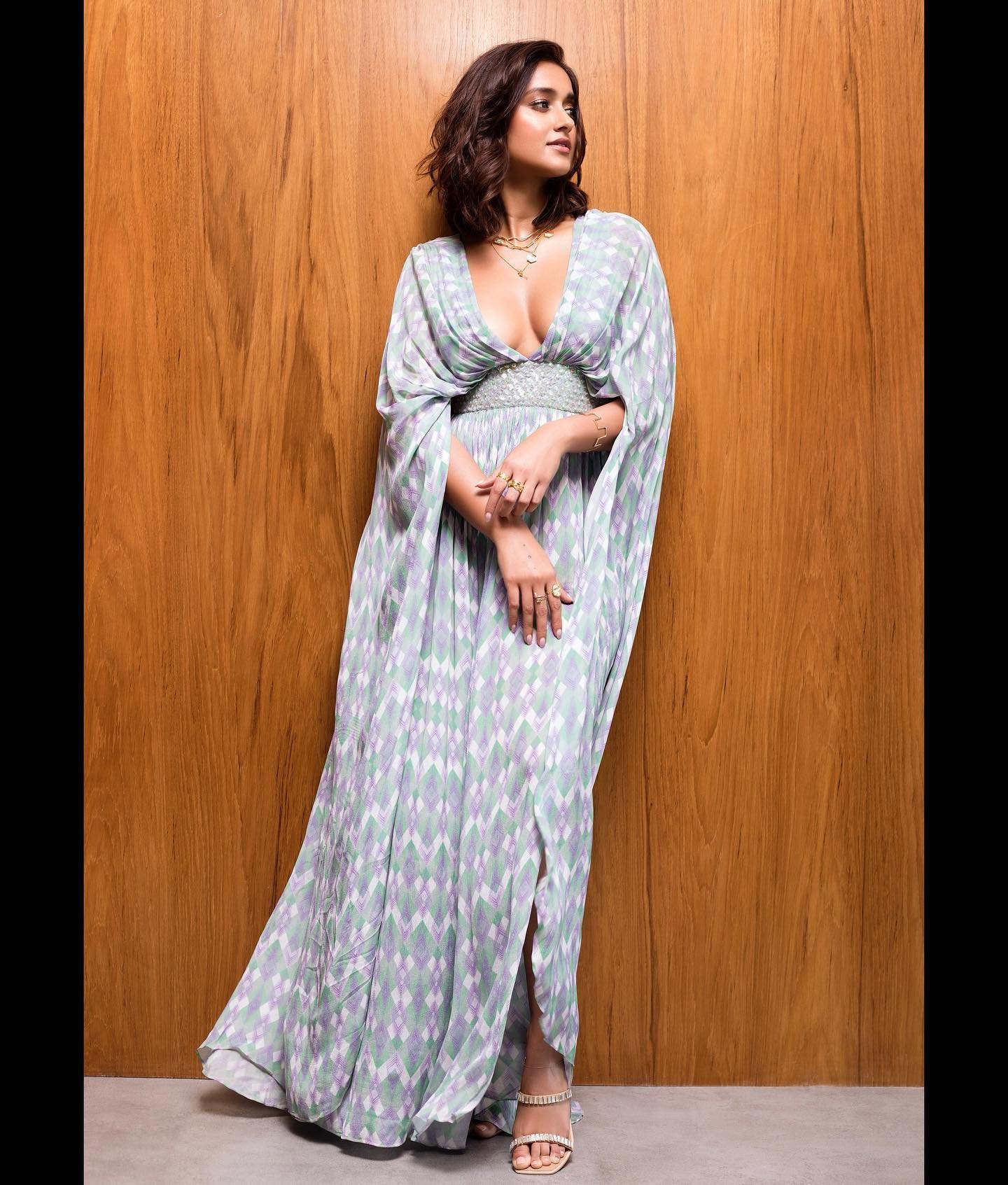 ileana_official-20220408-0001 Ileana D'Cruz | హ‌ట్ ఫోజుల‌తో మ‌త్తెక్కిస్తున్న గోవా బ్యూటీ !