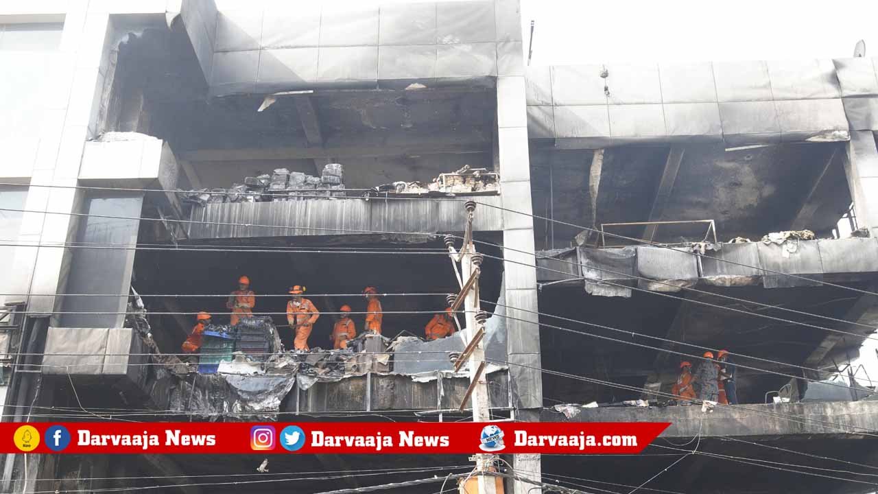 Massive Fire, Storey Building, Delhi, massive fire broke out, commercial building, Mundka metro station, Massive Fire At 3-Storey Building In Delhi, Delhi fire accident,