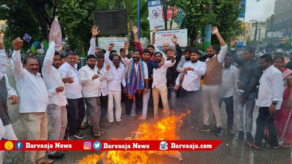 NSUI-2-1024x576 విద్యార్థుల ప్రాణాలతో ప్రభుత్వ చెలాగటం.. అప్పటి వరకూ మా పోరాటం ఆగదు : NSUI రాష్ట్ర అధ్యక్షుడు బల్మూరి వెంకట్
