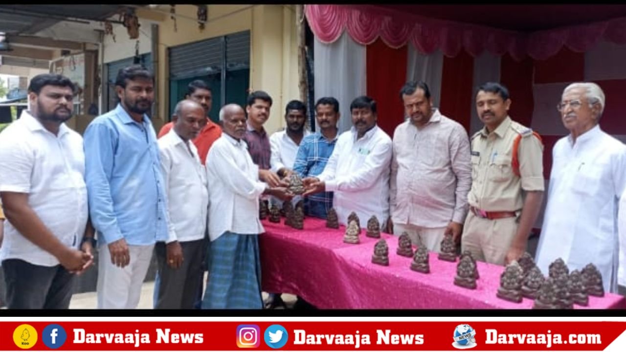 nangnoor-2-1 మట్టి విగ్రహాలనే పూజిద్దాం.. పర్యావరణ పరిరక్షిద్దాం..