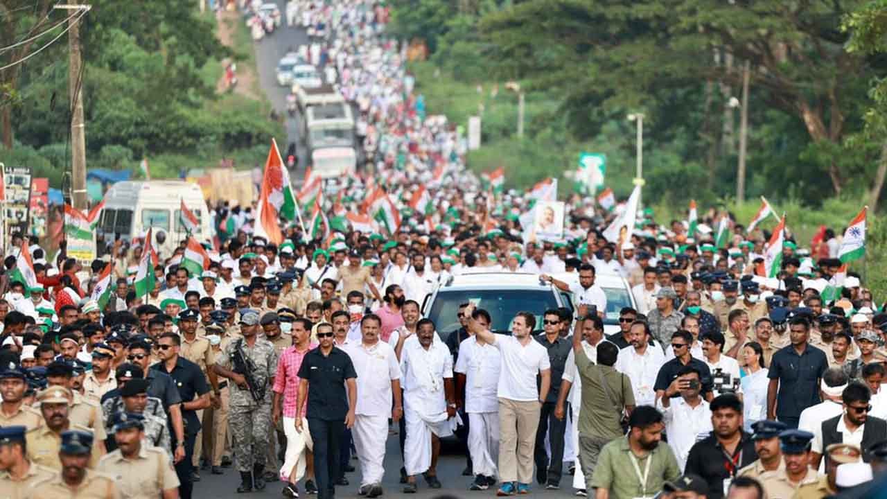 Congress, attack, Kerala man, Bharat Jodo Yatra, suspended, vegetable vendor, Kollam, కాంగ్రెస్, దాడి, కేరళ వ్యక్తి, భారత్ జోడో యాత్ర, సస్పెండ్, దుకాణ‌దారుడు, కొల్లాం,