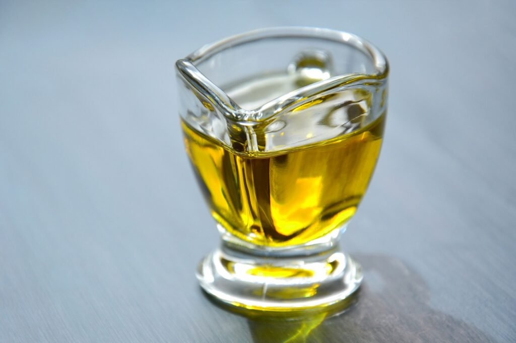 olive-oil-health-kitchen-3326715-1024x682 Oil Rates: దిగొస్తున్న వంటనూనె ధరలు
